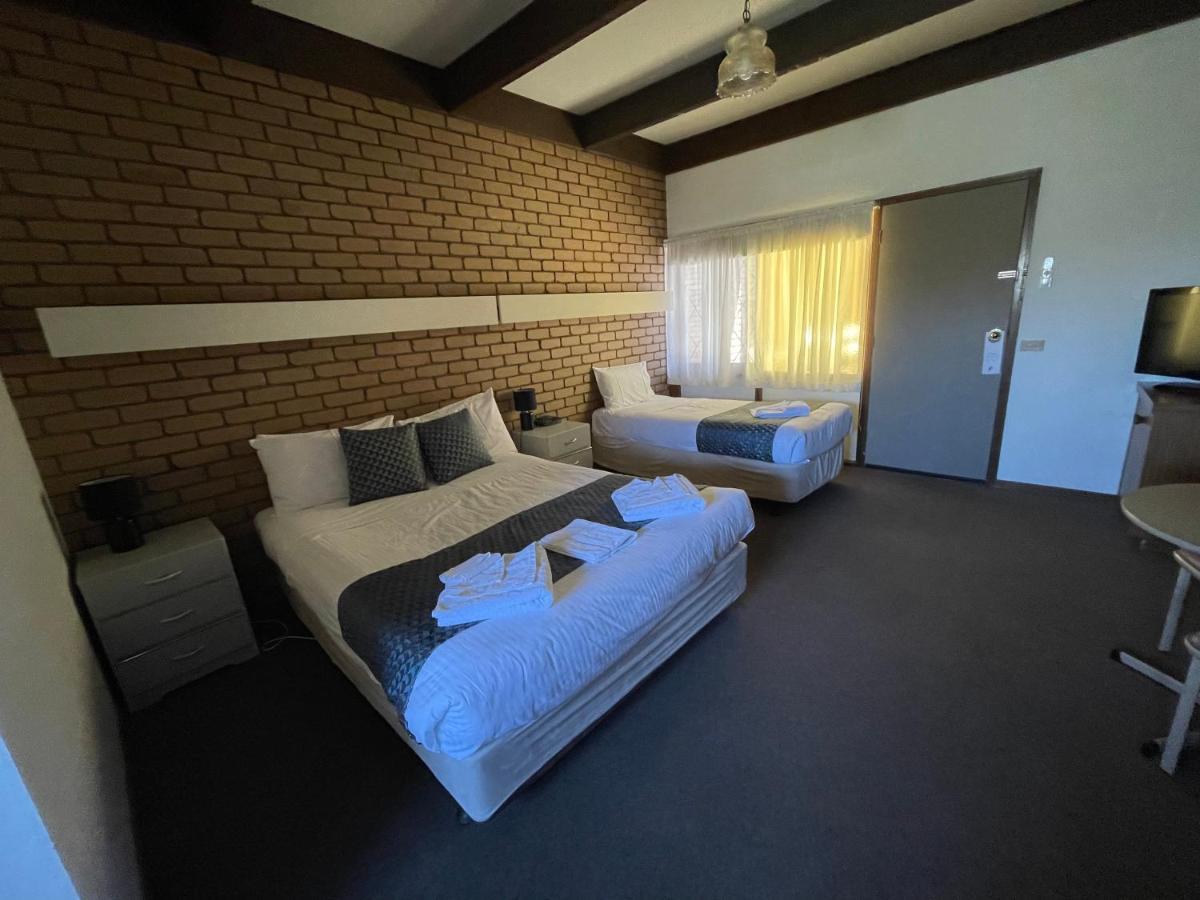 Tudor House Motel Shepparton Exterior foto