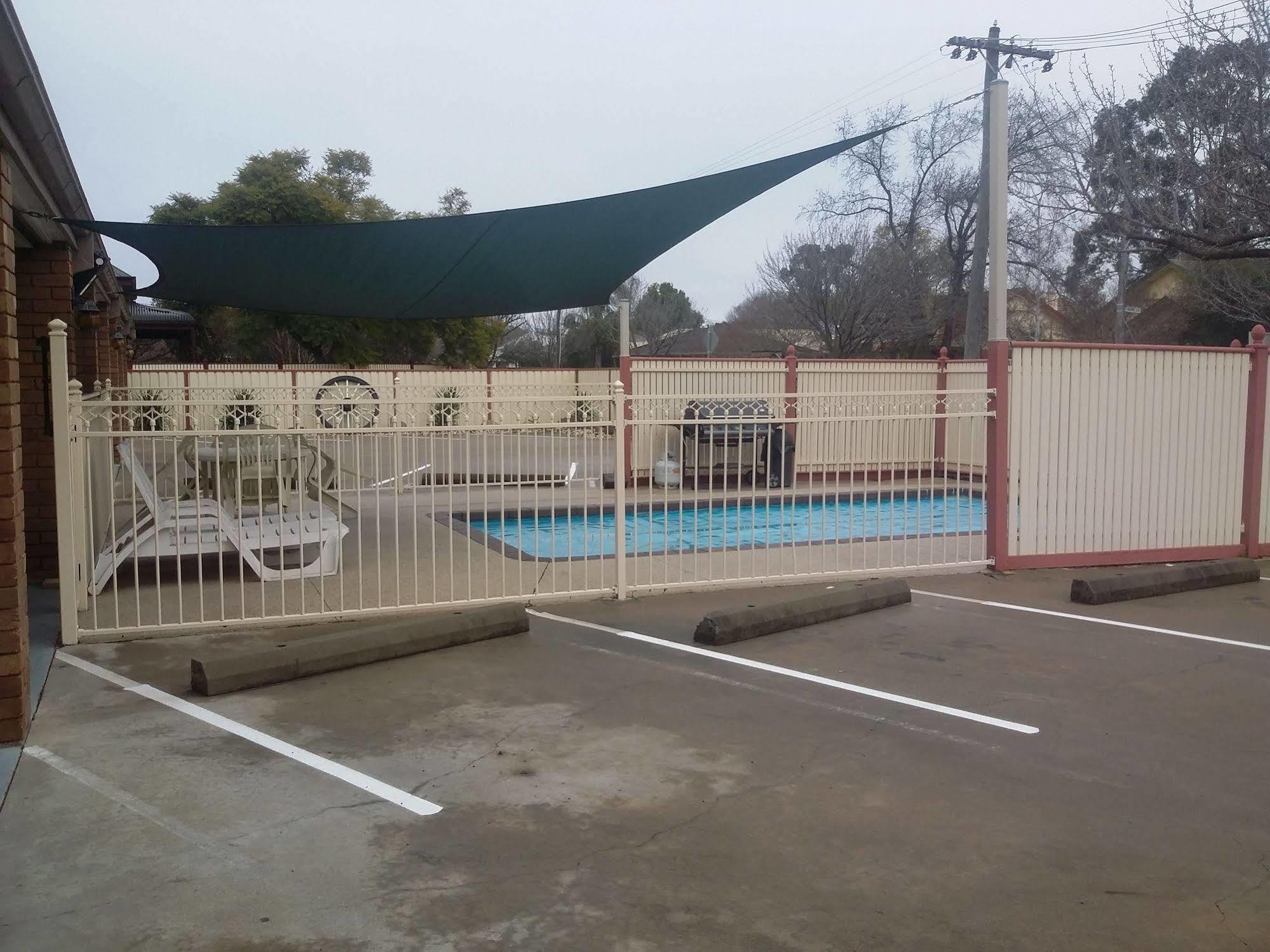 Tudor House Motel Shepparton Exterior foto